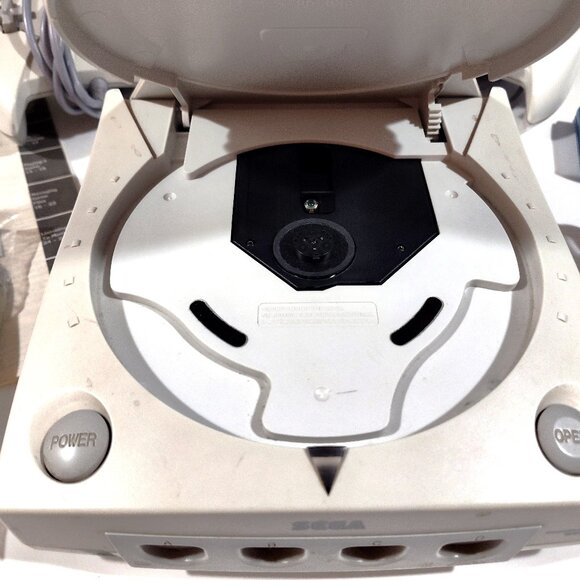 SEGA DREAMCAST CONSOLE BUNDLE - TESTED - DISC READ ERROR - USED - NEEDS REPAIR - Picture 4 of 6